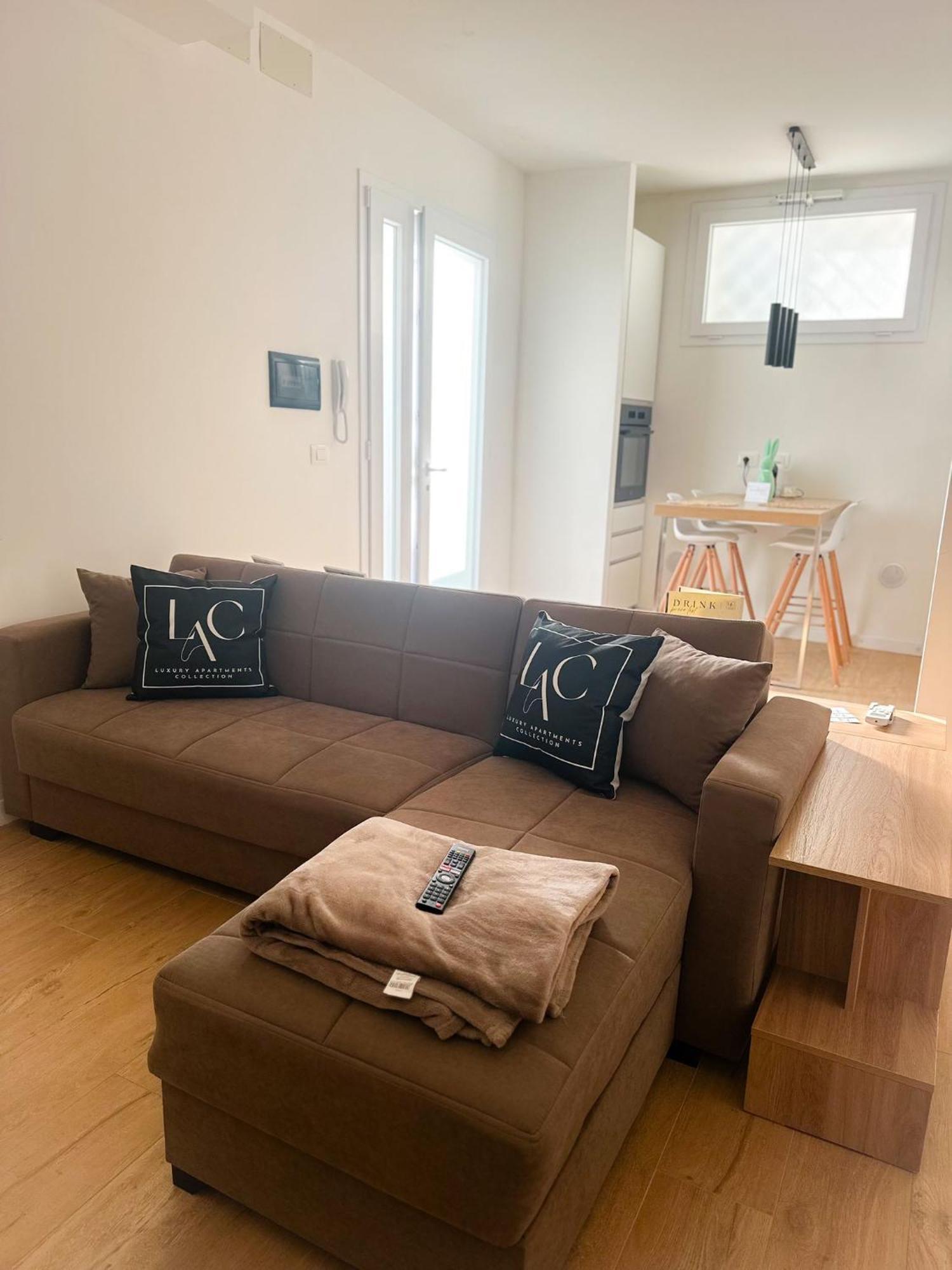 Luxury Apartments Collection Sand Suite Пасоскуро Екстериор снимка